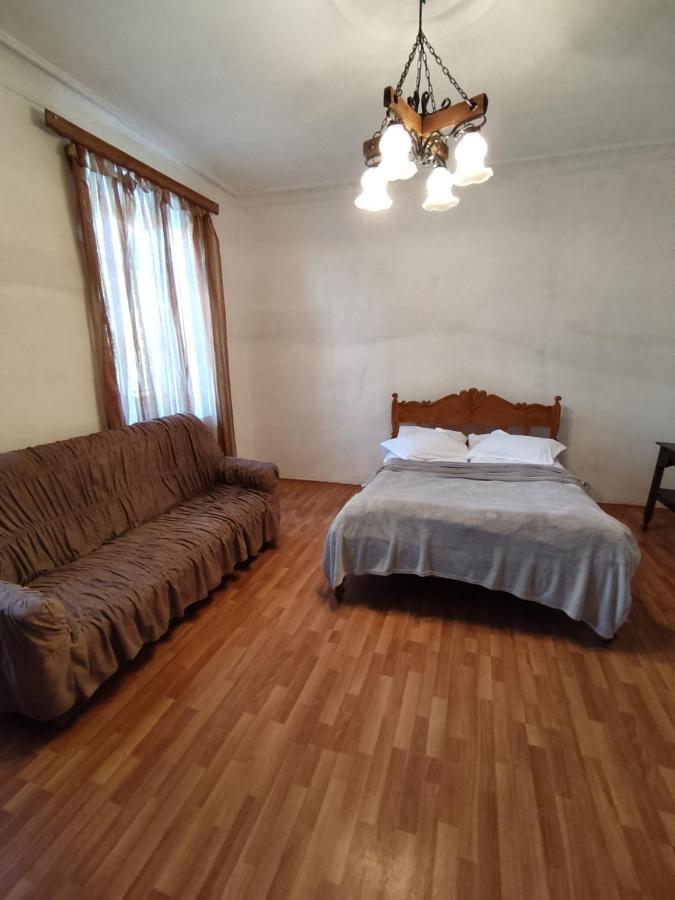 דירות Vintage Door טביליסי מראה חיצוני תמונה